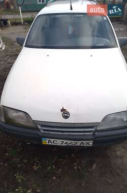 Универсал Opel Omega 1987 в Турийске