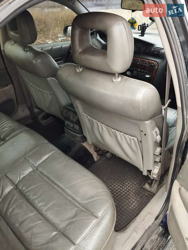 Седан Opel Omega 1998 в Тульчині