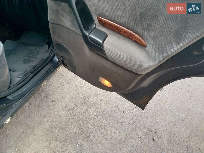 Седан Opel Omega 1994 в Ярмолинцах