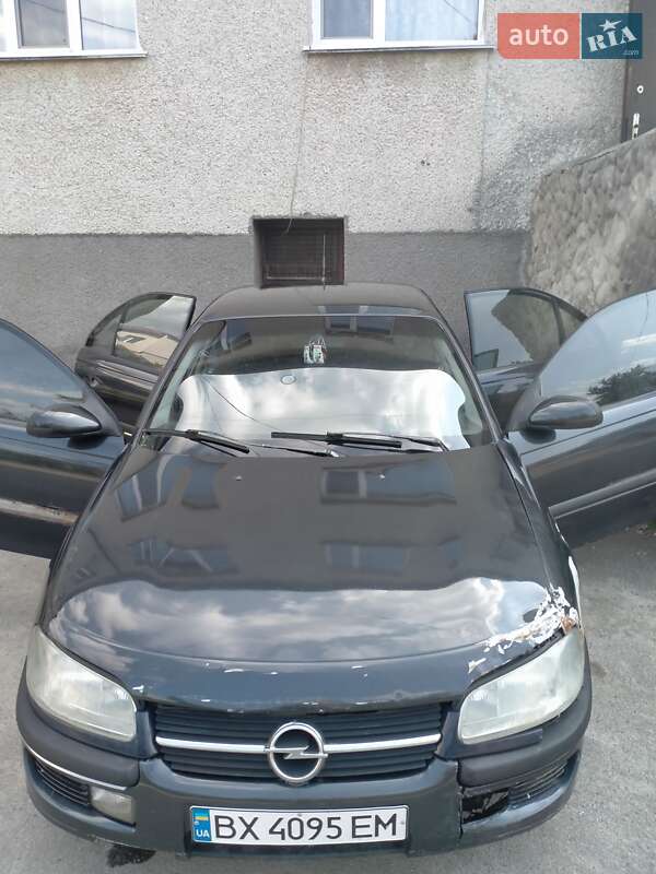 Седан Opel Omega 1994 в Ярмолинцах
