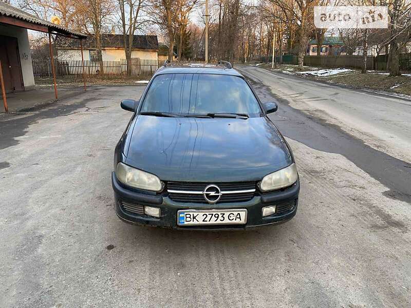 Универсал Opel Omega 1994 в Новоукраинке