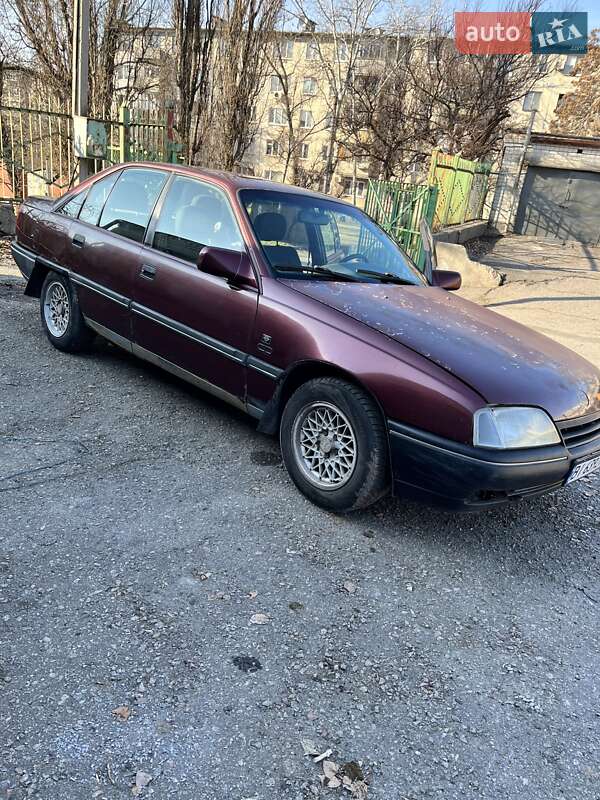 Седан Opel Omega 1990 в Кременчуге фото 4 Седан Opel Omega 1990 в Кременчуге