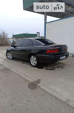 Седан Opel Omega 2002 в Шаргороде