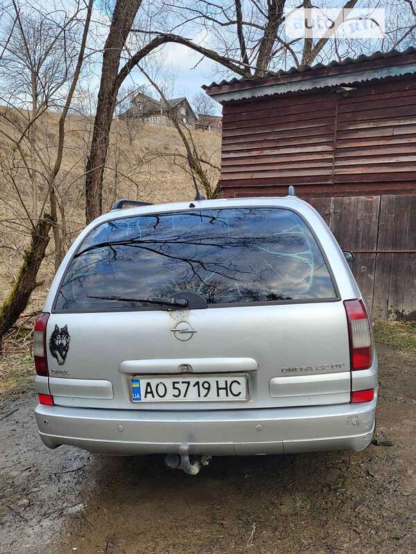 Opel Omega 2001