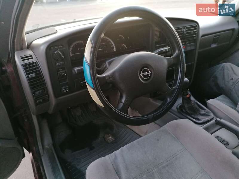 Седан Opel Omega 1992 в Броварах