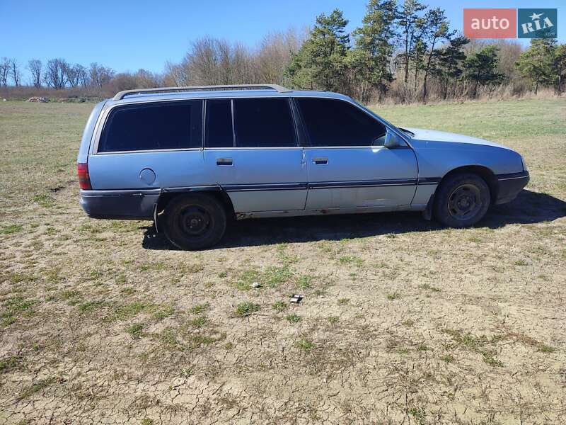 Универсал Opel Omega 1988 в Хотине