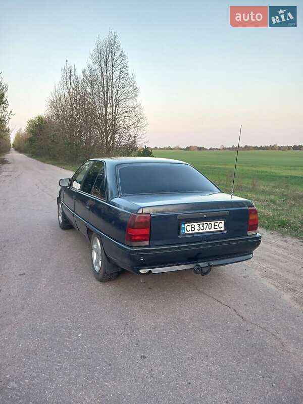 Седан Opel Omega 1988 в Чернигове