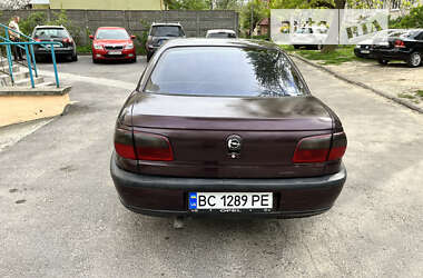 Седан Opel Omega 1995 в Львове
