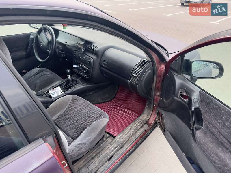 Седан Opel Omega 1996 в Сумах