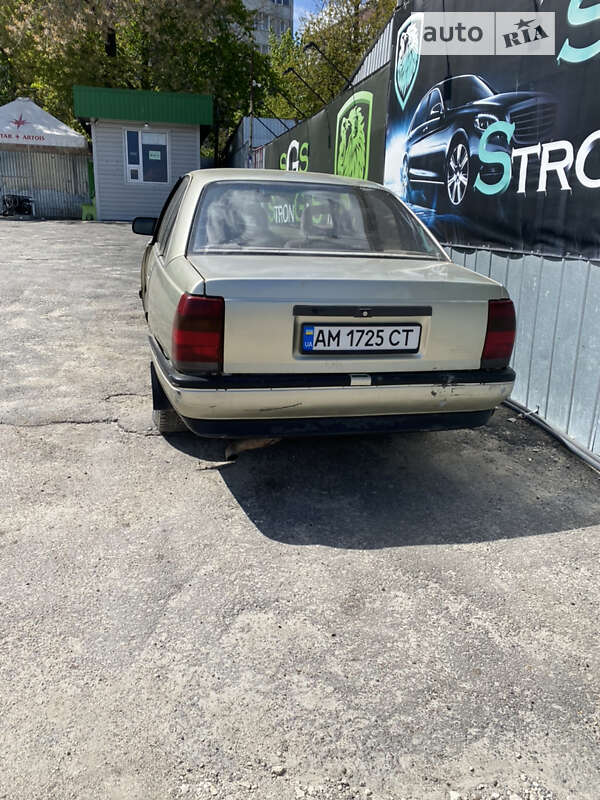 Седан Opel Omega 1987 в Тернополі