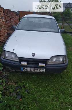 Седан Opel Omega 1994 в Ровно