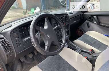 Седан Opel Omega 1991 в Долинской