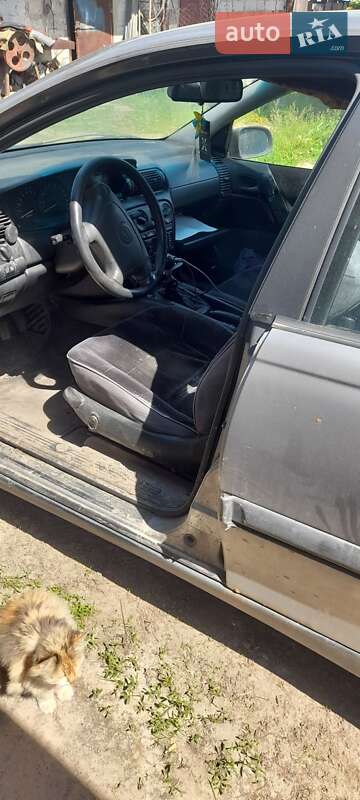 Седан Opel Omega 1995 в Києві