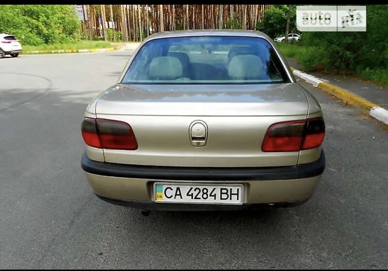 Седан Opel Omega 1998 в Броварах