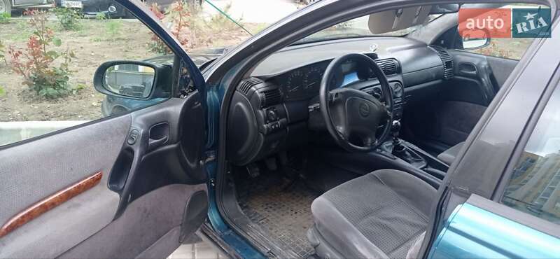 Седан Opel Omega 1995 в Одесі