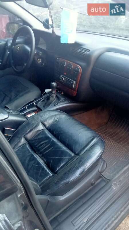 Седан Opel Omega 1997 в Виннице