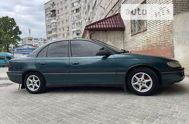 Седан Opel Omega 1995 в Новояворовске