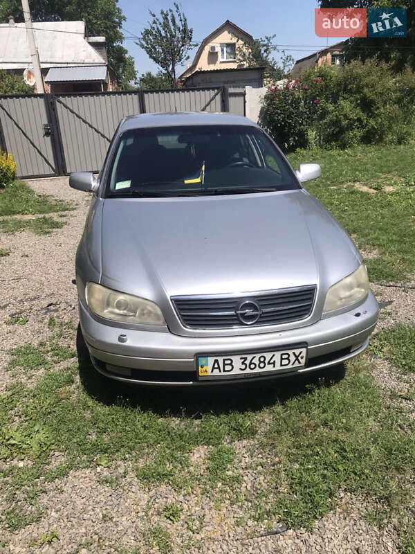 Opel Omega 2001