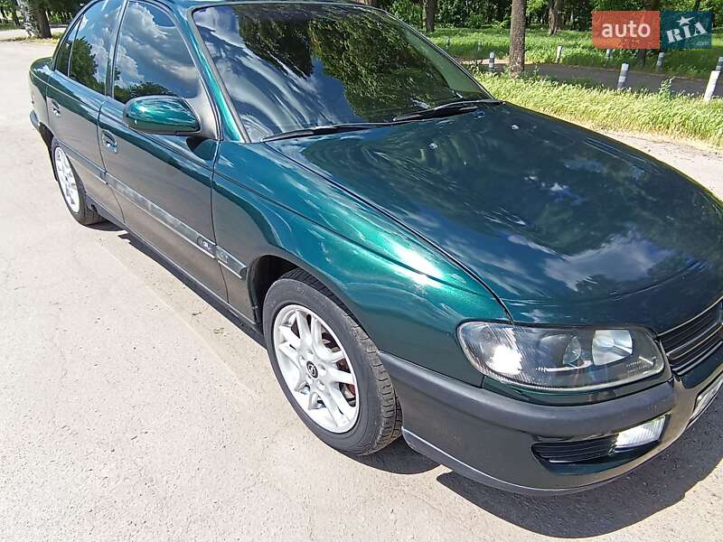 Седан Opel Omega 1998 в 