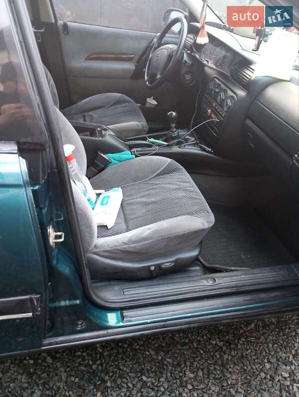 Седан Opel Omega 1995 в Гайвороні фото 6 Седан Opel Omega 1995 в Гайвороні