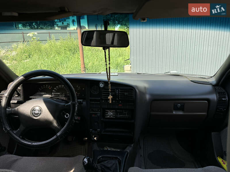 Универсал Opel Omega 1987 в Дрогобыче