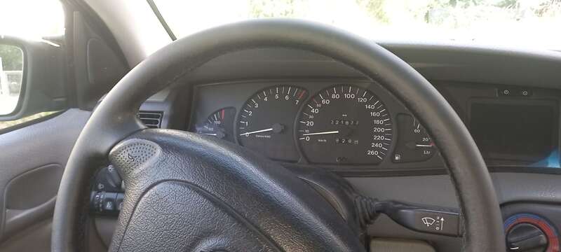 Седан Opel Omega 1996 в Львові