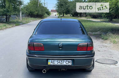 Седан Opel Omega 1996 в Запоріжжі