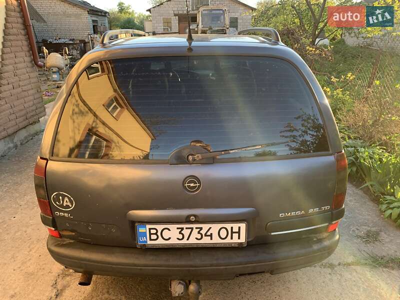 Универсал Opel Omega 1996 в Обухове