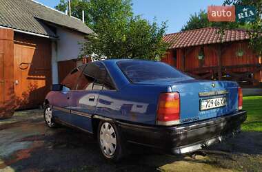 Седан Opel Omega 1989 в Ивано-Франковске