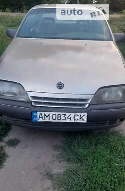 Седан Opel Omega 1987 в Троковичах