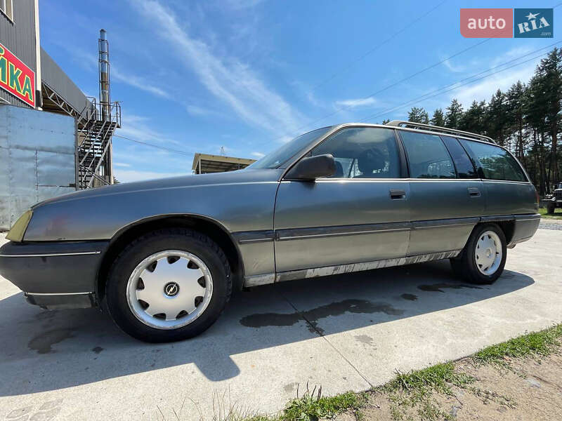 Універсал Opel Omega 1990 в Львові