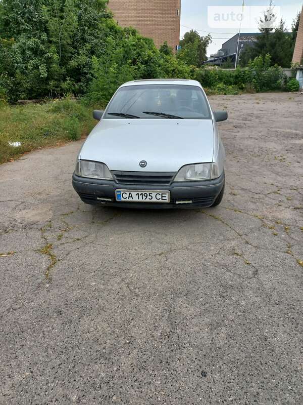 Седан Opel Omega 1989 в Маньковке фото 4 Седан Opel Omega 1989 в Маньковке