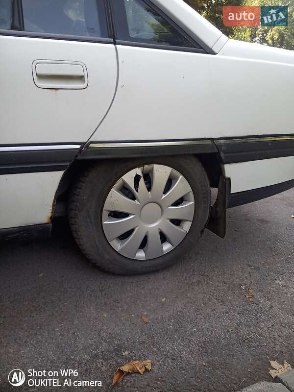 Седан Opel Omega 1993 в Днепре