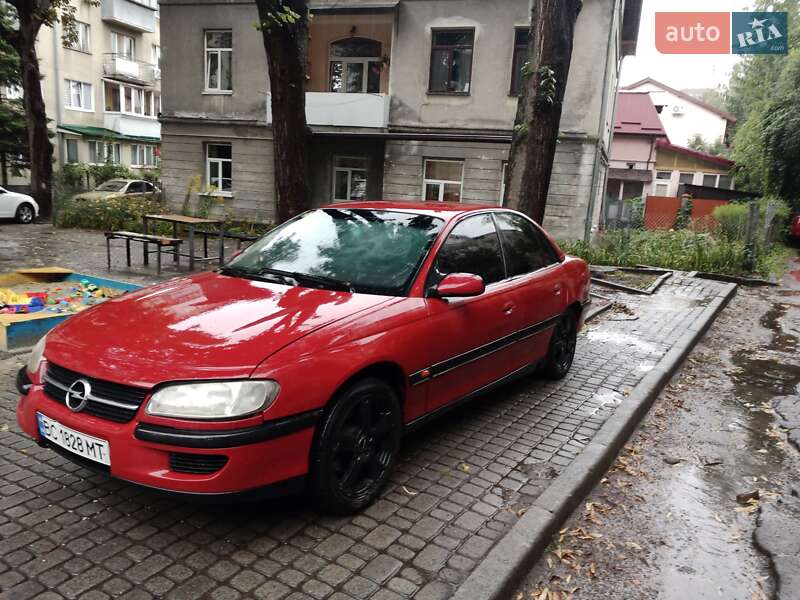 Седан Opel Omega 1995 в Львове