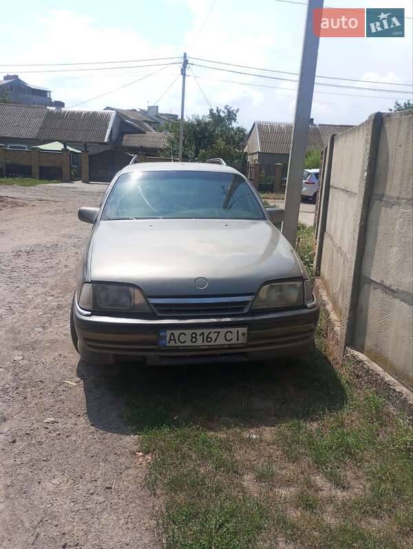 Универсал Opel Omega 1991 в Луцке