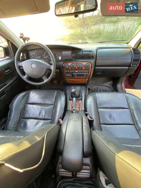 Седан Opel Omega 1997 в Борисполі
