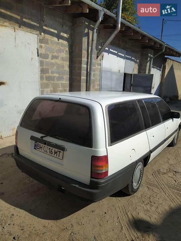 Универсал Opel Omega 1989 в Белгороде-Днестровском фото 10 Универсал Opel Omega 1989 в Белгороде-Днестровском