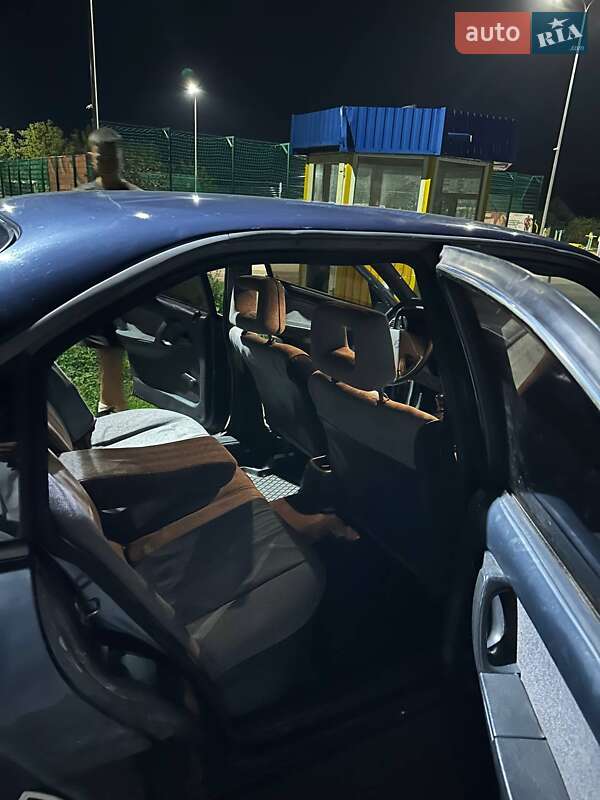 Седан Opel Omega 1987 в Виннице