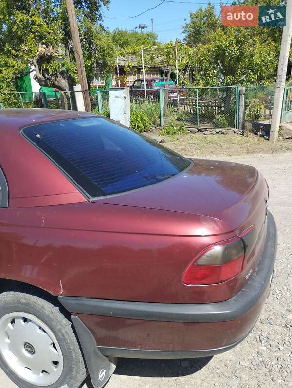 Седан Opel Omega 1999 в Первомайске