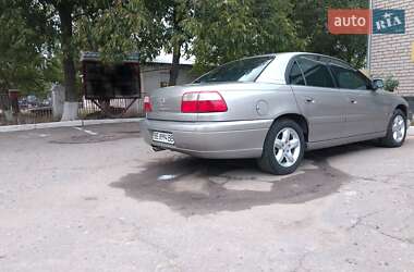 Седан Opel Omega 2002 в Березнеговатом