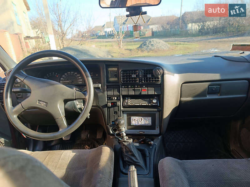 Седан Opel Omega 1990 в Гайвороні