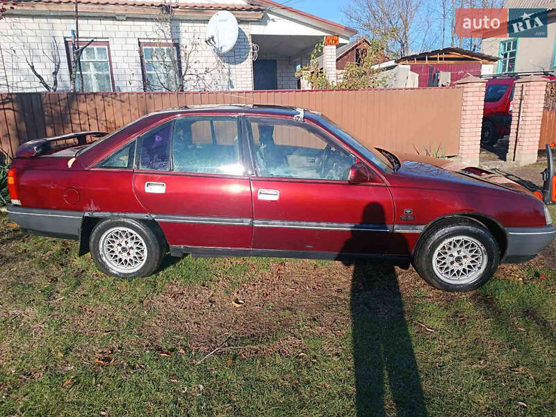 Седан Opel Omega 1990 в Гайвороні