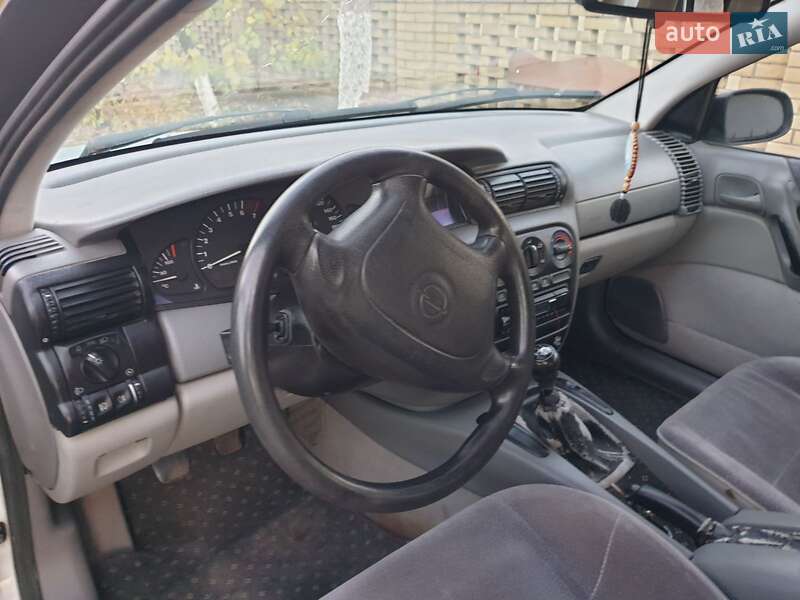 Универсал Opel Omega 1995 в Покровском фото 3 Универсал Opel Omega 1995 в Покровском