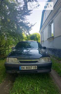 Седан Opel Omega 1992 в Дубно