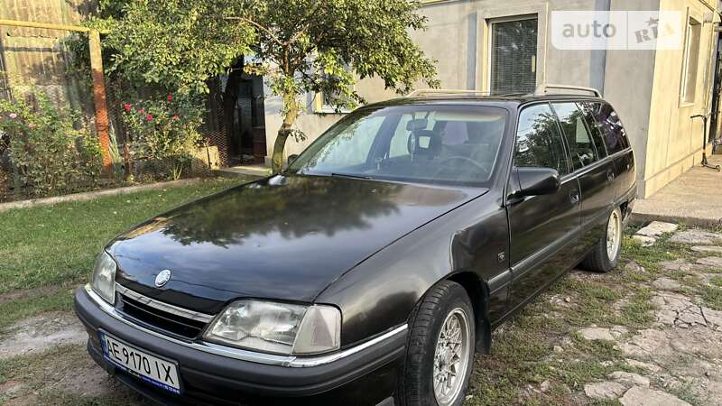 Универсал Opel Omega 1991 в Новомосковске