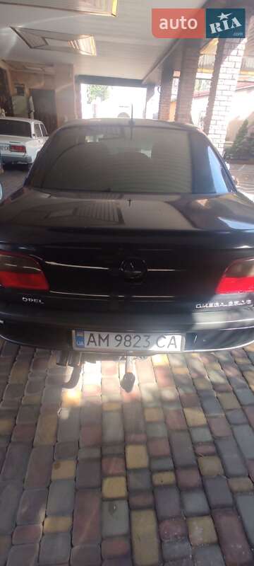 Седан Opel Omega 1999 в Києві