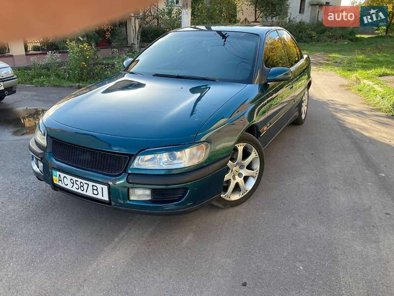 Седан Opel Omega 1996 в Нововолинську