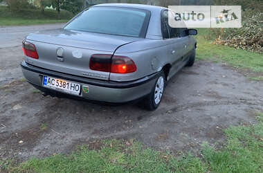 Седан Opel Omega 1995 в Млинове