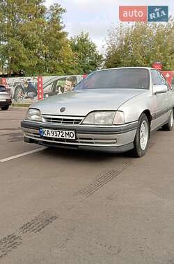 Седан Opel Omega 1991 в Киеве