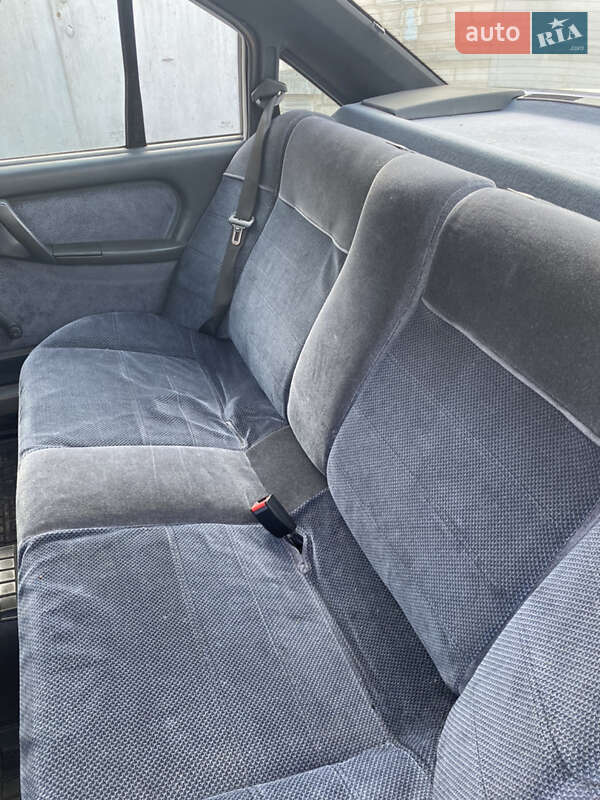 Седан Opel Omega 1990 в Кременчуге фото 8 Седан Opel Omega 1990 в Кременчуге